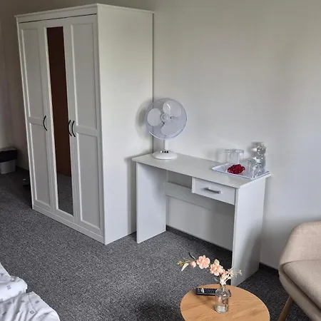 酒店 Hotel Wellness Radnice Dobrovice Dobrovice