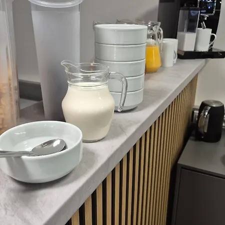酒店 Hotel Wellness Radnice Dobrovice *